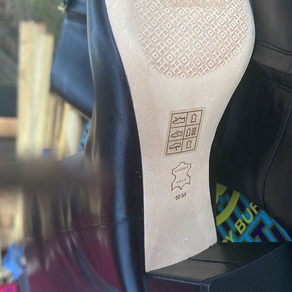 Elegant Black Leather Knee-High Boots - Picture 7 of 11